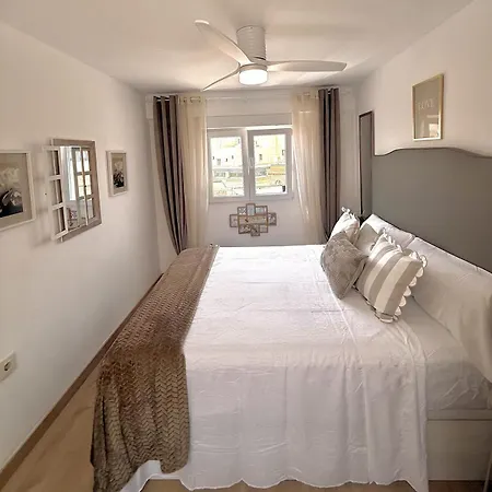 Atico 4 Con Terraza En Centro, Casco Historico Con Aire Acondicionado Y Wifi * Almeria